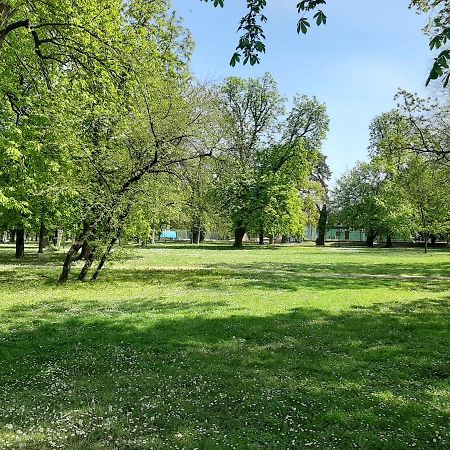Apartman Kod Kestena Осиек Екстериор снимка